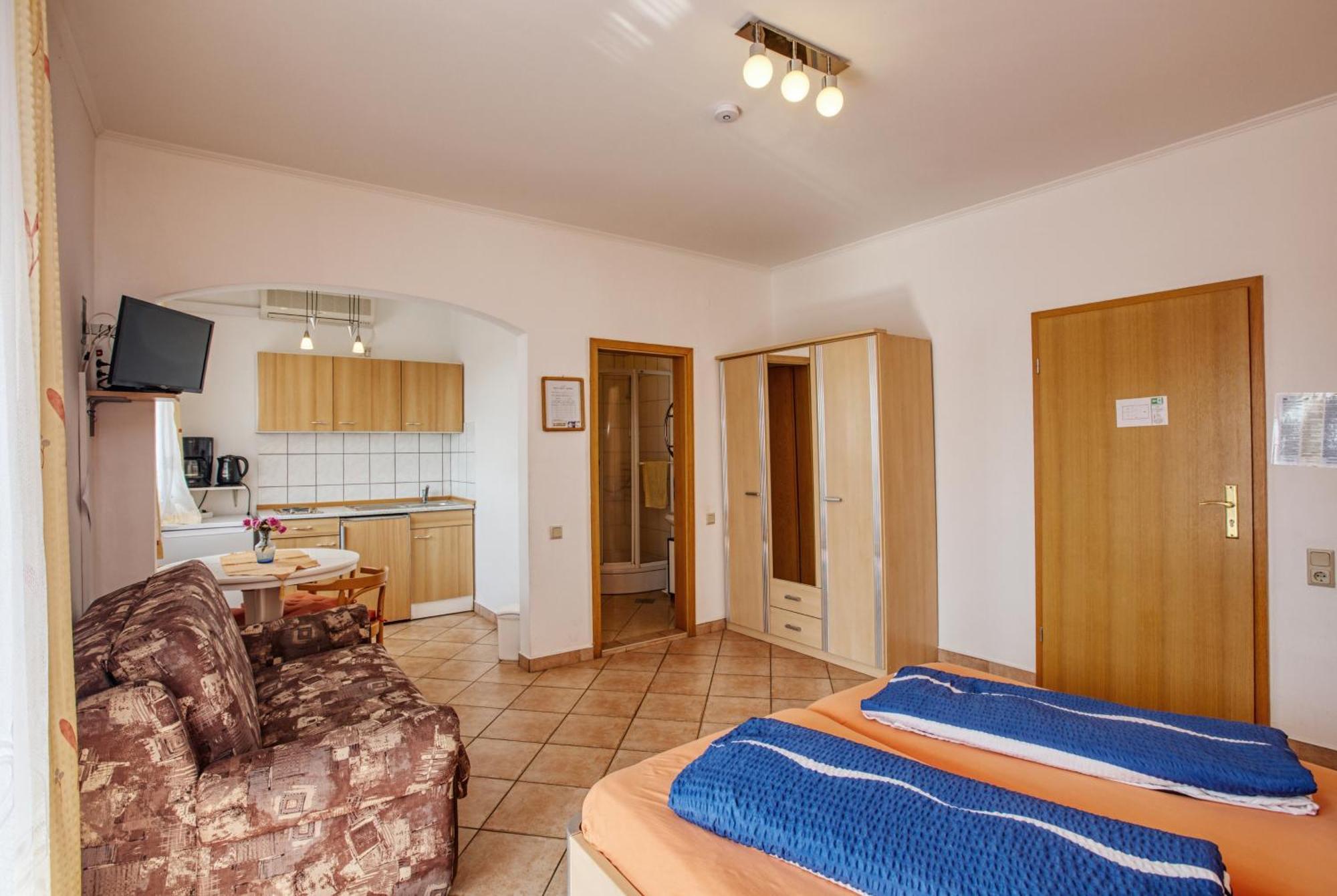 Apartments With A Parking Space Vodice - 6178 Room photo